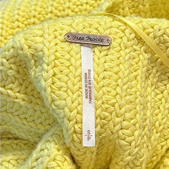 Free People Yellow Oversized Chunky Shaker Sweater - Picture 5 of 8